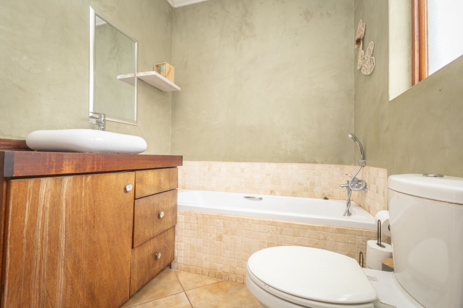 3 Bedroom Property for Sale in The Coves North West